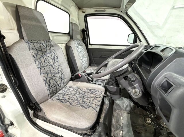 1997 MITSUBISHI MINICAB TRUCK