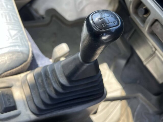 1999 MITSUBISHI MINICAB TRUCK