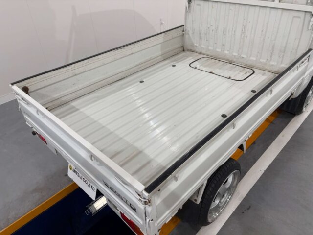 1993 MITSUBISHI MINICAB TRUCK