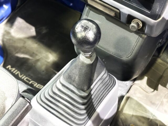 1998 MITSUBISHI MINICAB TRUCK