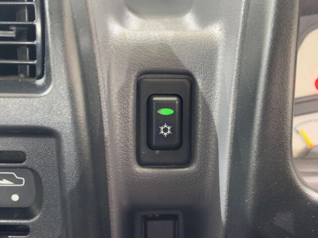 1998 MITSUBISHI MINICAB TRUCK