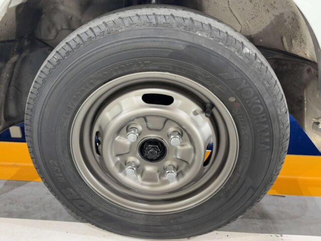 1998 MITSUBISHI MINICAB TRUCK