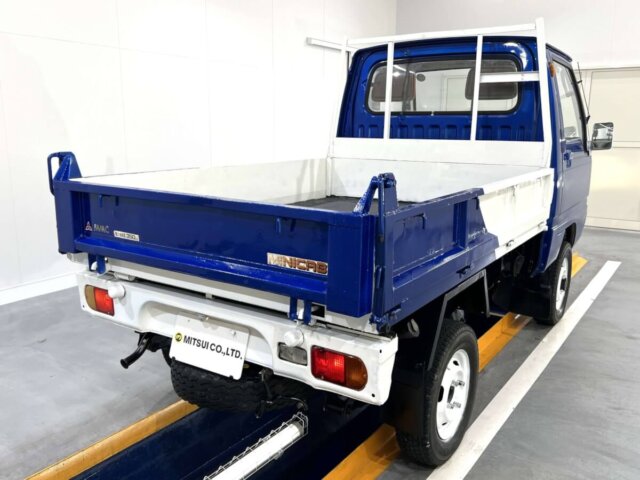 1990 MITSUBISHI MINICAB DUMP