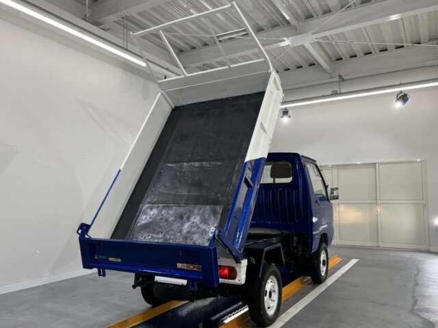 1990 MITSUBISHI MINICAB DUMP