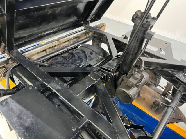 1990 MITSUBISHI MINICAB DUMP