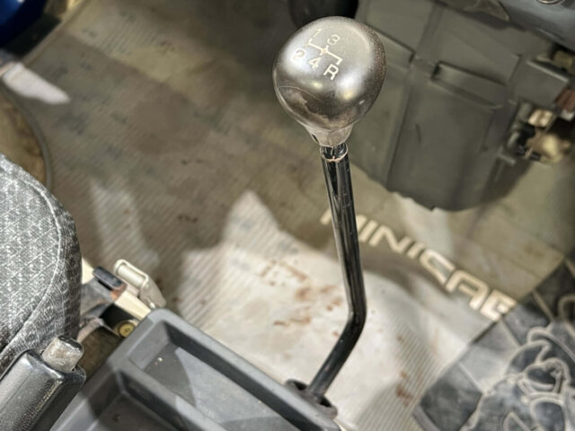 1990 MITSUBISHI MINICAB DUMP