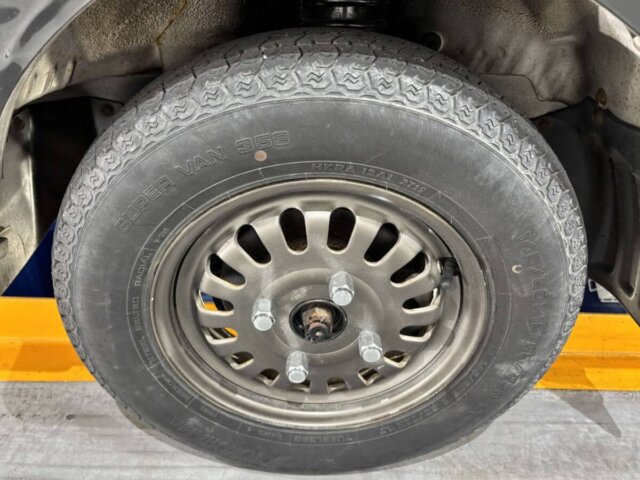 1998 MITSUBISHI MINICAB TRUCK