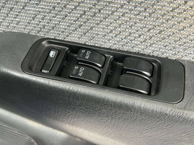 1998 DAIHATSU STORIA