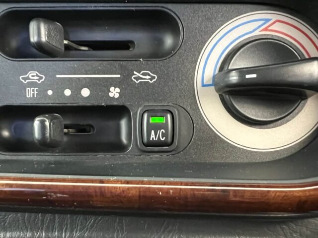 2000 DAIHATSU MIRA GINO