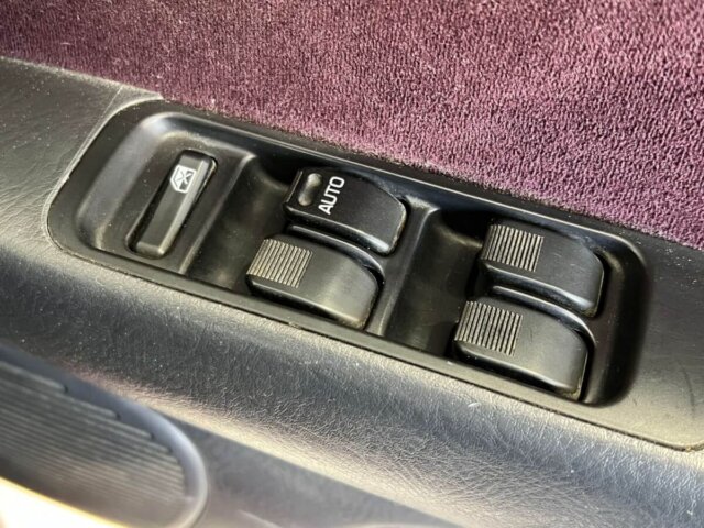 2000 DAIHATSU MIRA GINO