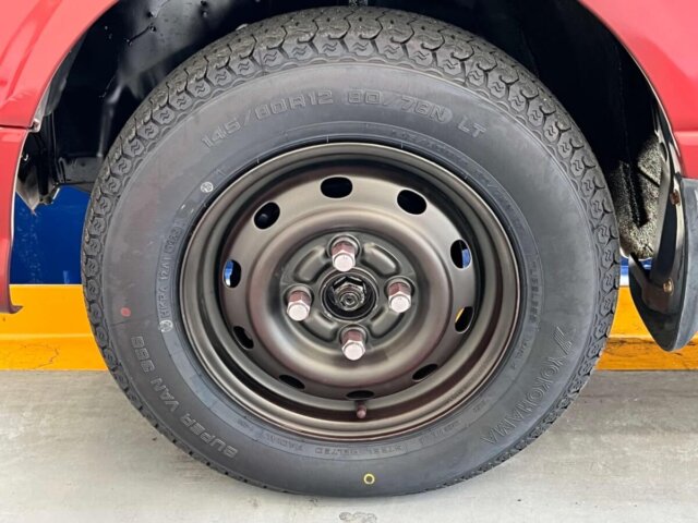 2000 DAIHATSU MIRA GINO