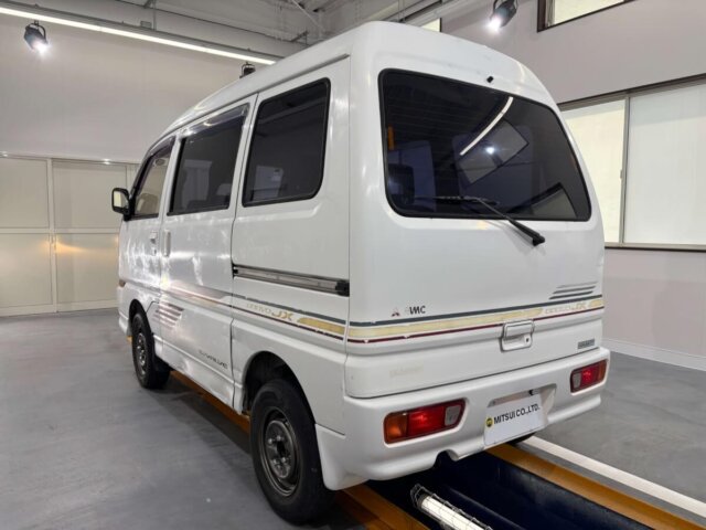 1993 MITSUBISHI MINICAB VAN