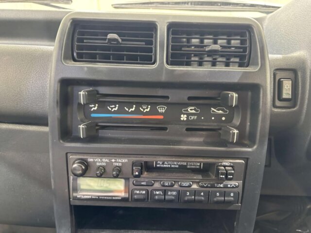 1993 MITSUBISHI MINICAB VAN