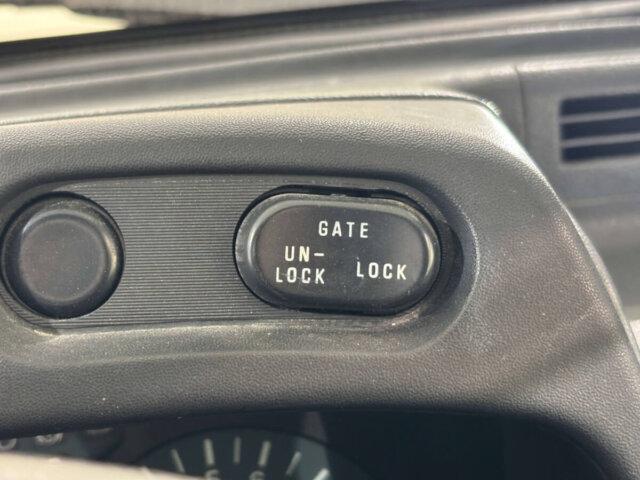 1993 MITSUBISHI MINICAB VAN