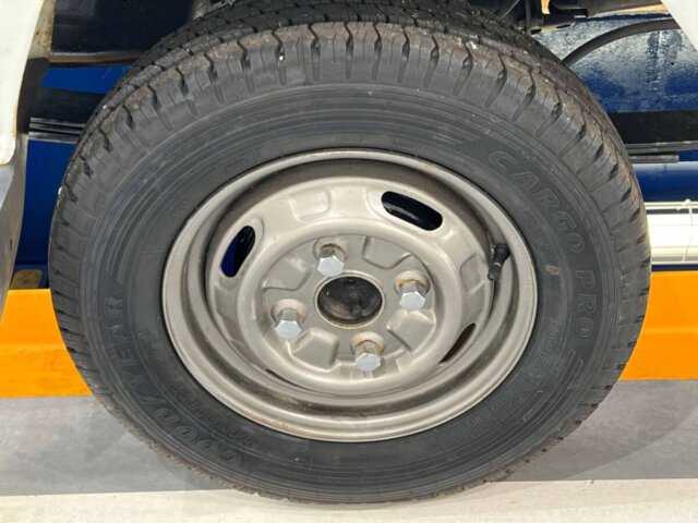 1994 MITSUBISHI MINICAB TRUCK