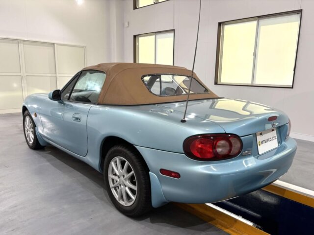 2000 MAZDA ROADSTER