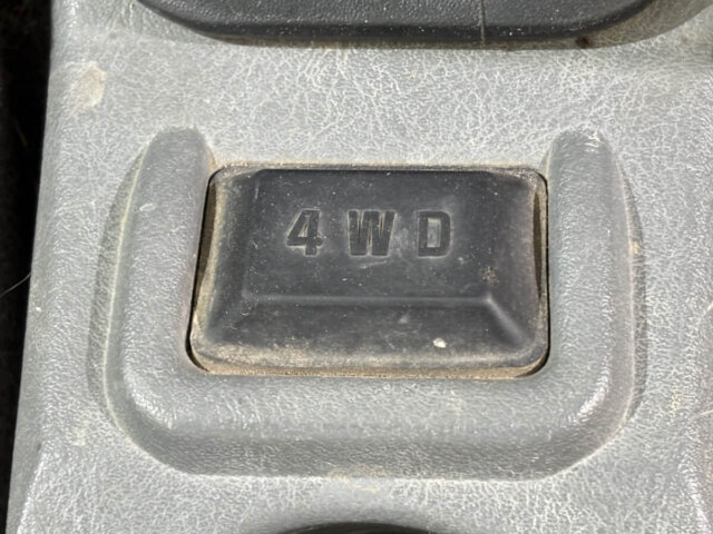 2000 MITSUBISHI MINICAB TRUCK