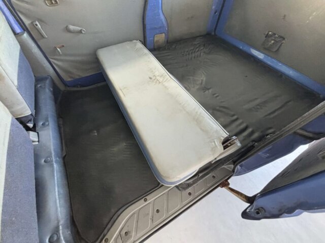 1999 MITSUBISHI MINICAB VAN