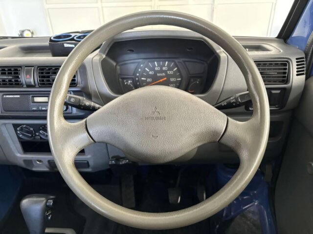 1999 MITSUBISHI MINICAB VAN