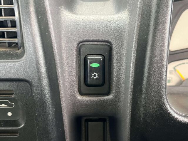 1996 MITSUBISHI MINICAB TRUCK