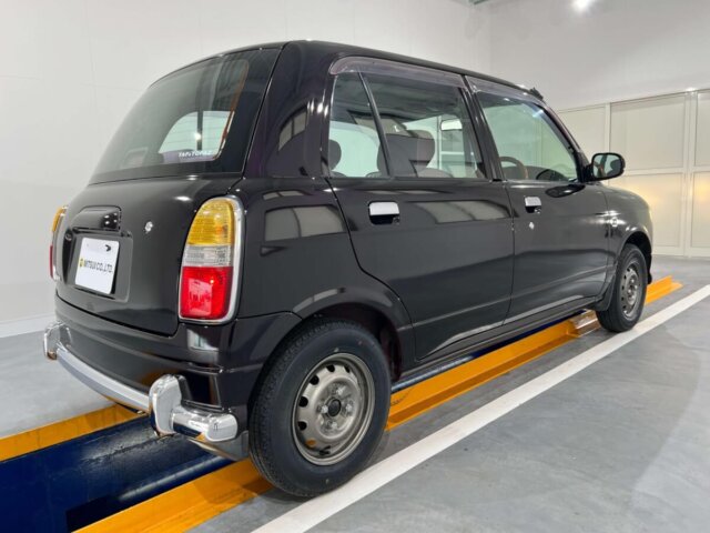 2000 DAIHATSU MIRA GINO