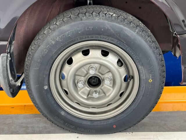 2000 DAIHATSU MIRA GINO