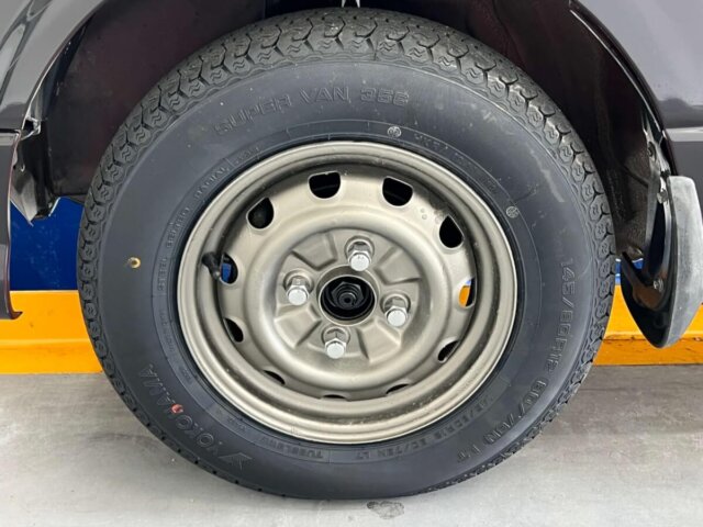 2000 DAIHATSU MIRA GINO