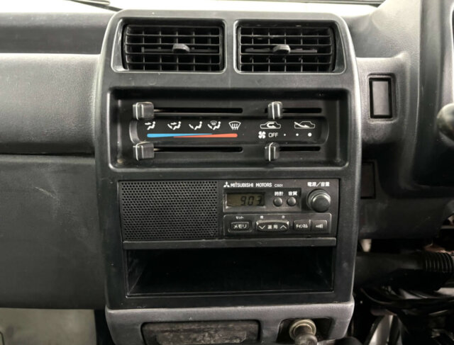 1998 MITSUBISHI MINICAB TRUCK