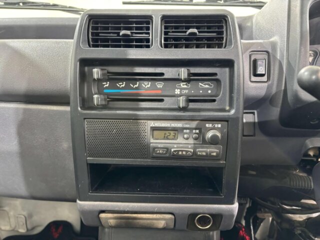 1997 MITSUBISHI MINICAB TRUCK