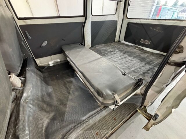 1993 MITSUBISHI MINICAB VAN