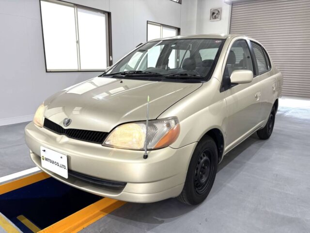 2000 TOYOTA PLATZ