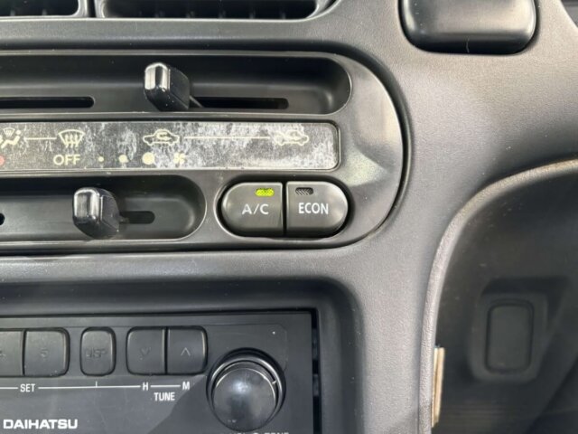 1998 DAIHATSU HIJET VAN