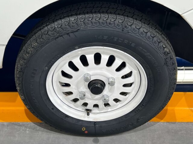 1996 MITSUBISHI MINICAB TRUCK