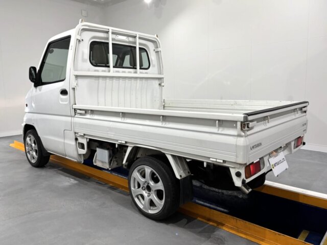 2000 MITSUBISHI MINICAB TRUCK