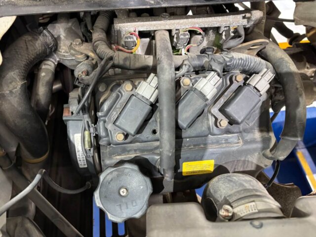 2000 MITSUBISHI MINICAB TRUCK