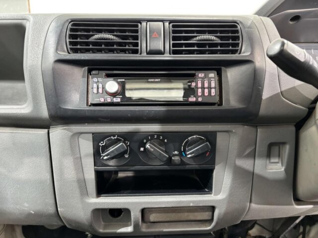 2000 MITSUBISHI MINICAB TRUCK