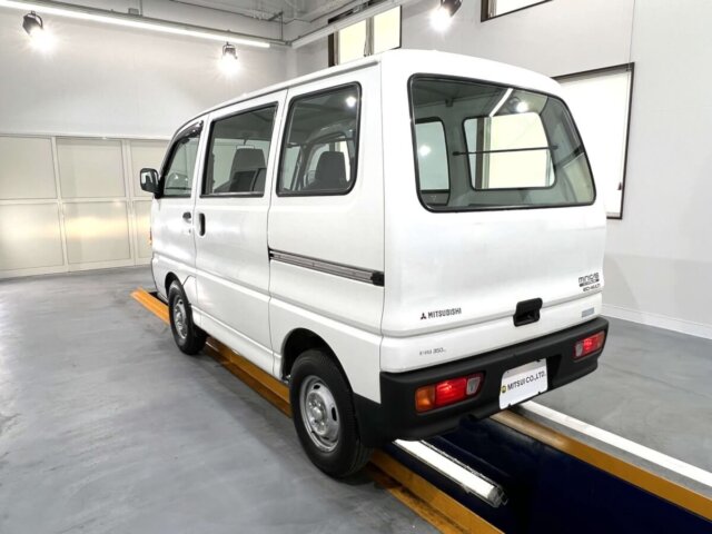 1998 MITSUBISHI MINICAB VAN