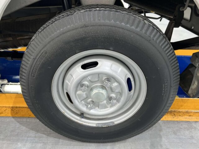 1998 MITSUBISHI MINICAB VAN