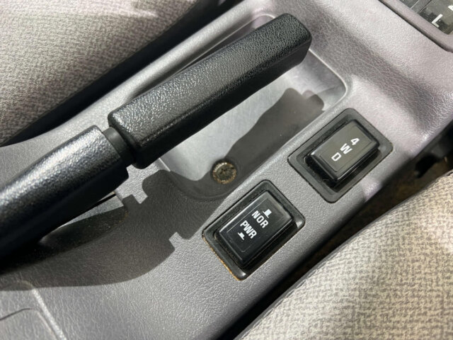 1998 MITSUBISHI MINICAB TRUCK