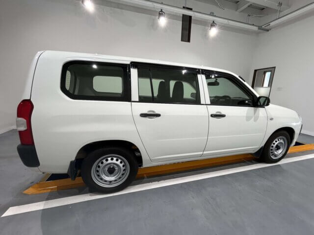 2017 TOYOTA SUCCEED VAN