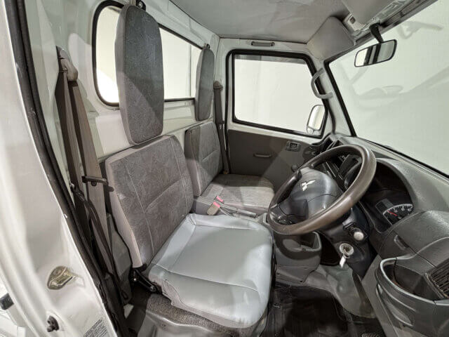 2012 MITSUBISHI MINICAB DUMP