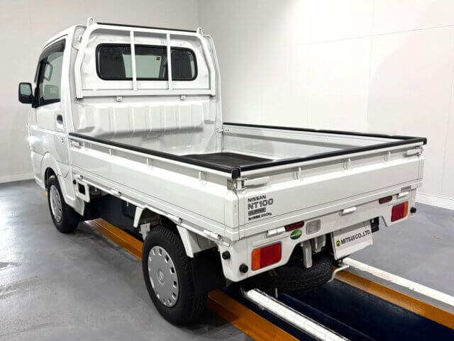 2015 NISSAN NT100 CLIPPER TRUCK