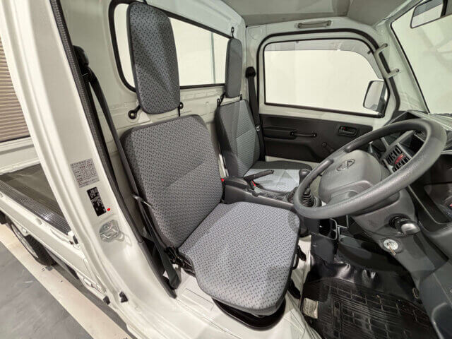 2015 NISSAN NT100 CLIPPER TRUCK