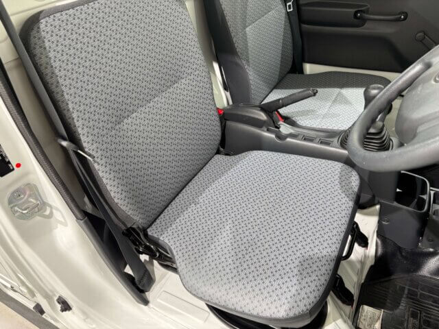 2015 NISSAN NT100 CLIPPER TRUCK