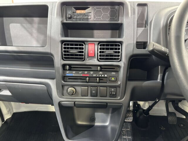 2015 NISSAN NT100 CLIPPER TRUCK