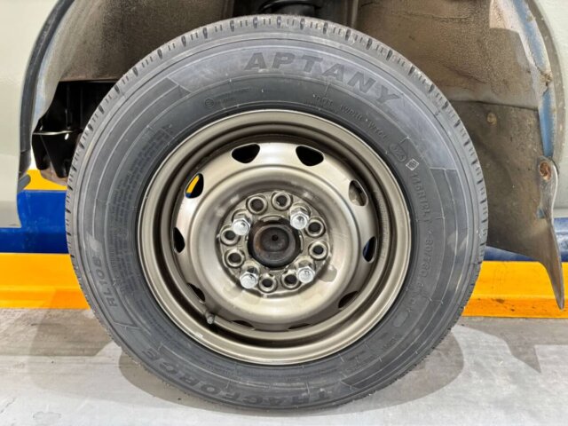 2000 DAIHATSU HIJET TRUCK