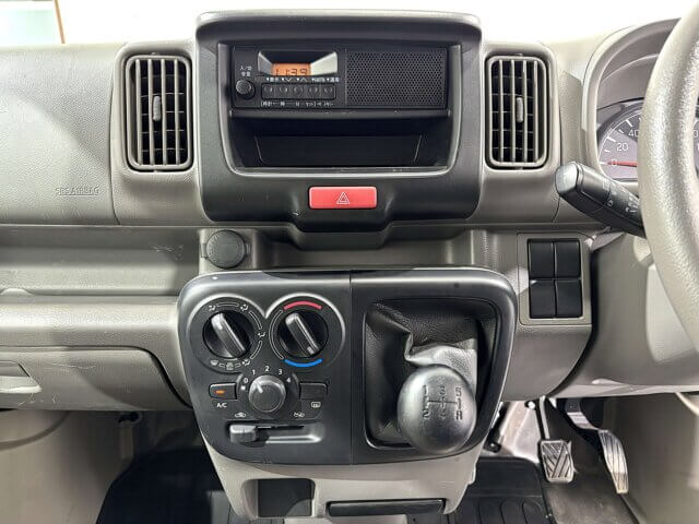 2017 NISSAN NV100 CLIPPER