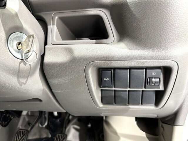 2017 NISSAN NV100 CLIPPER