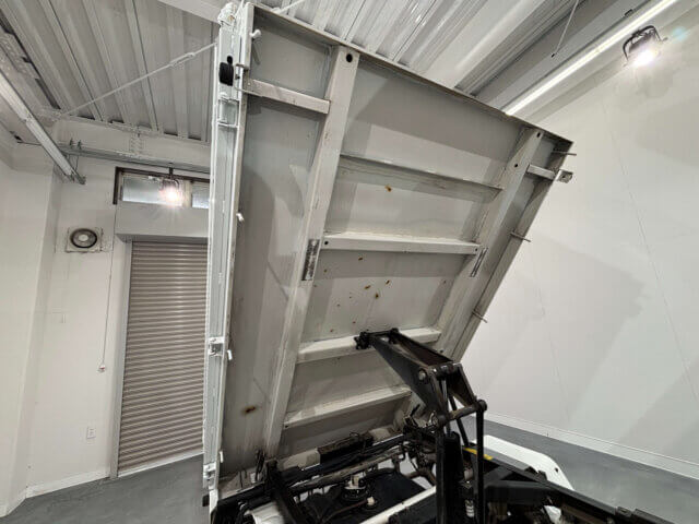 2013 DAIHATSU HIJET DUMP