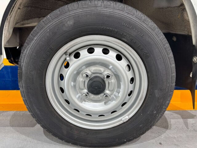 2013 DAIHATSU HIJET DUMP